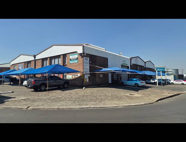 306M² WAREHOUSE TO LET IN JET PARK